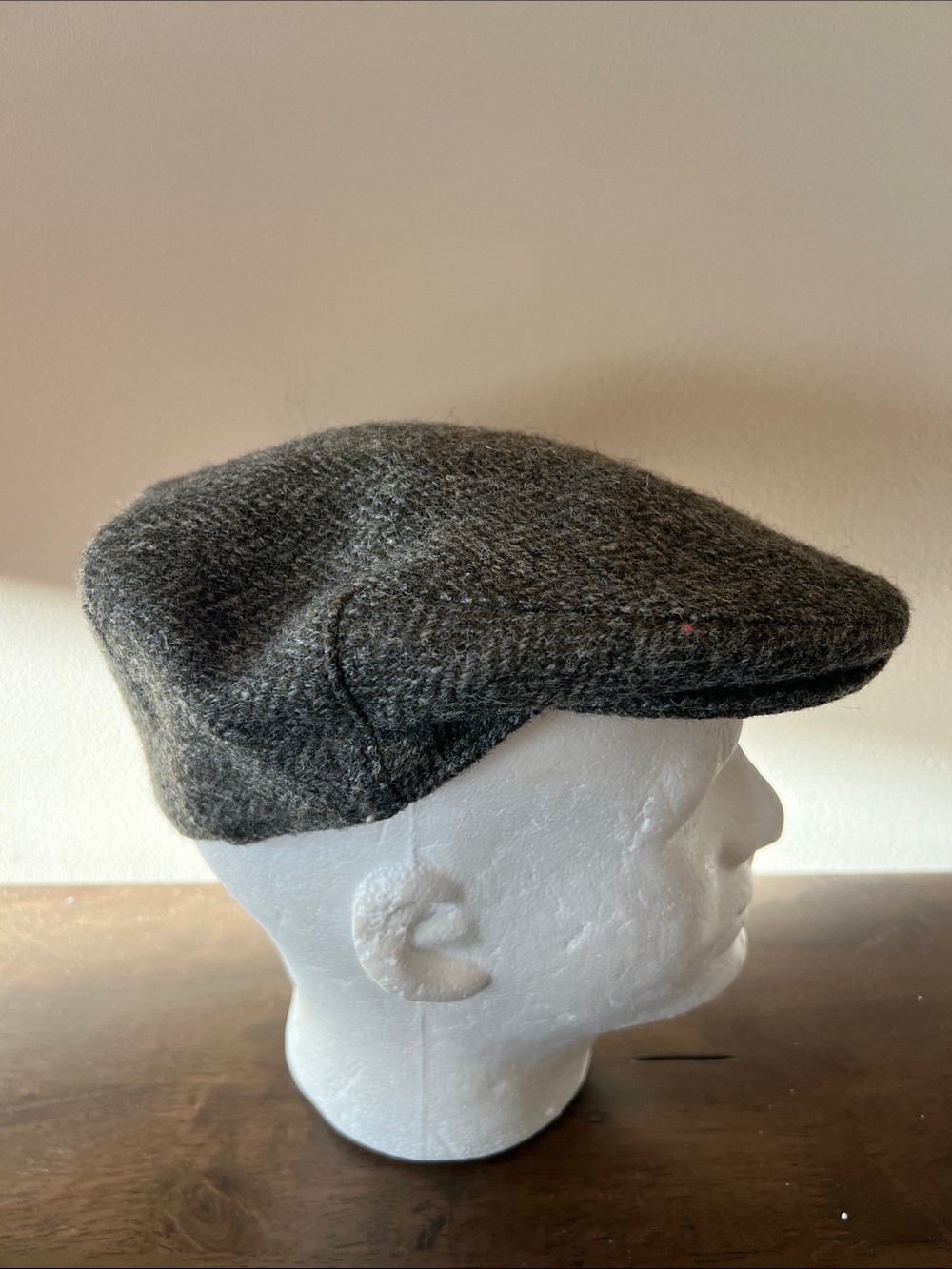Harris Tweed gray herringbone wool flat touring hat made in UK